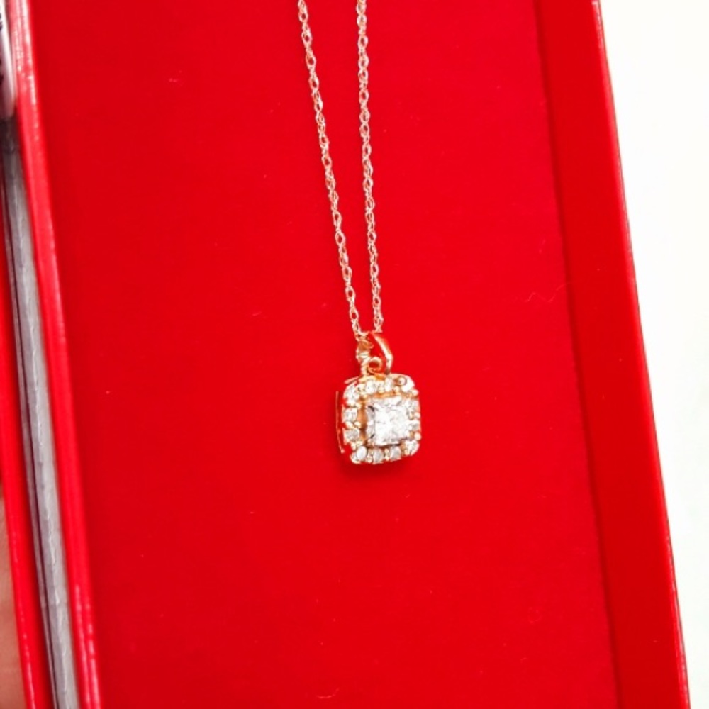 Diamond Pendent Necklace